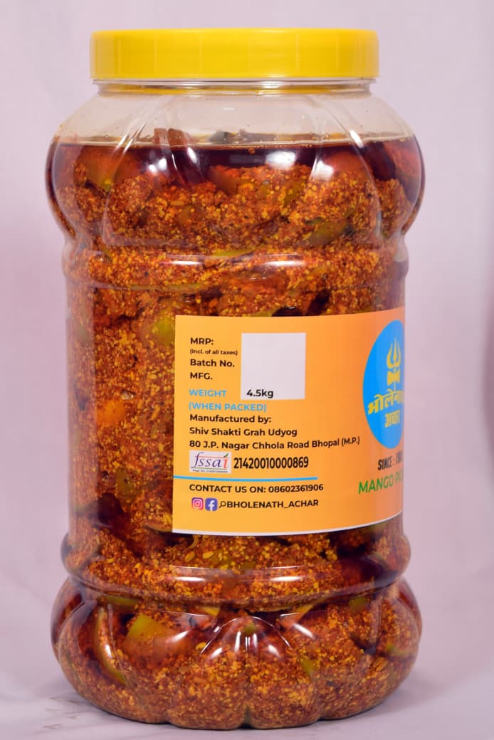 Family Pack Aam ka Achar 4.5Kg closeup